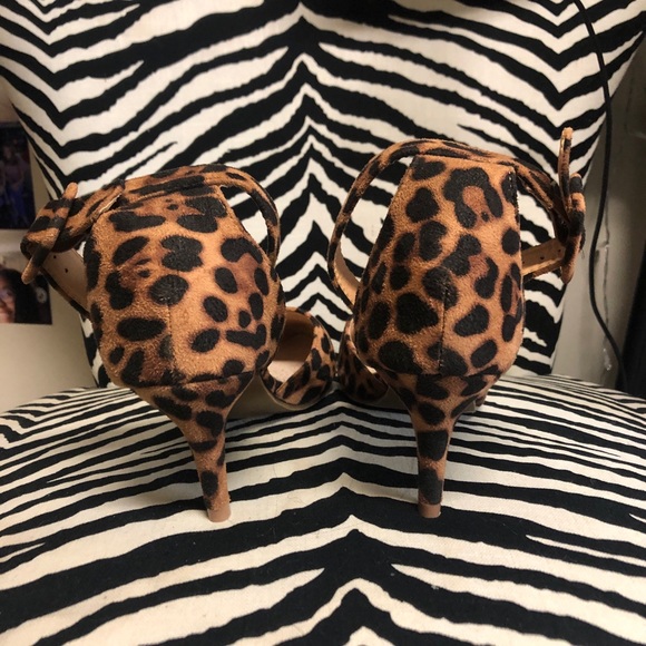 Leopard suede heels - Picture 3 of 3